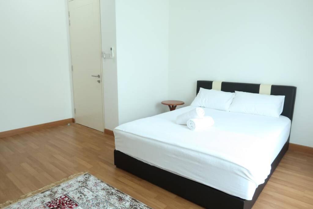Promo Private Luxurious Nilai Vacation Home Екстериор снимка