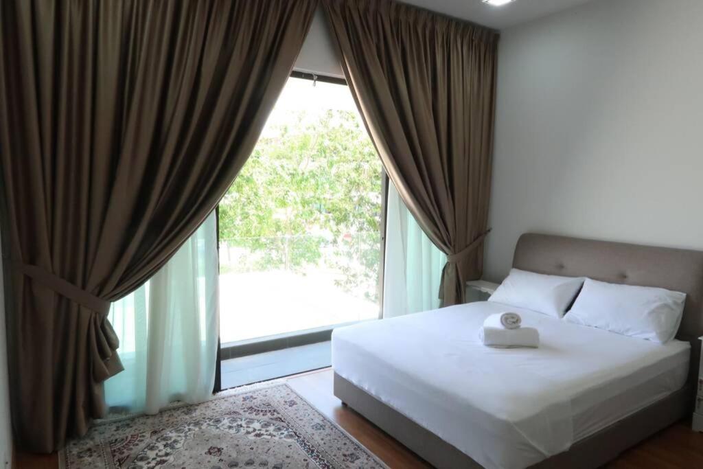 Promo Private Luxurious Nilai Vacation Home Екстериор снимка