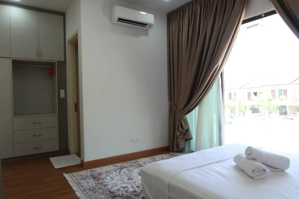 Promo Private Luxurious Nilai Vacation Home Екстериор снимка