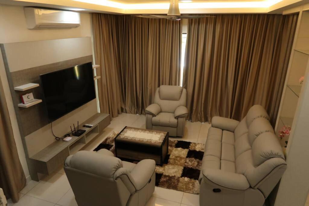 Promo Private Luxurious Nilai Vacation Home Екстериор снимка