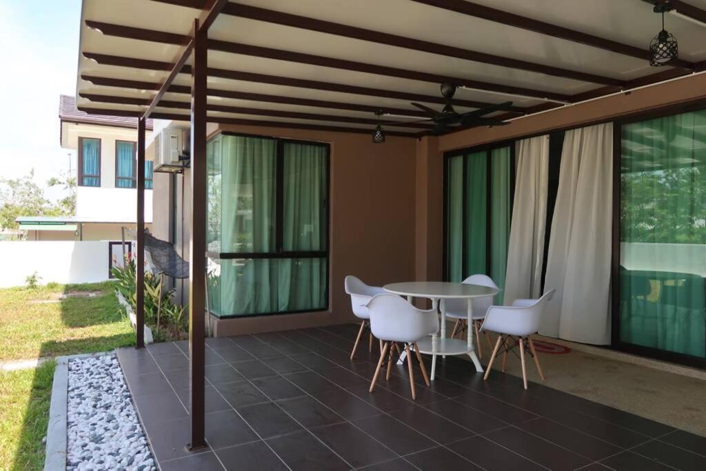 Promo Private Luxurious Nilai Vacation Home Екстериор снимка